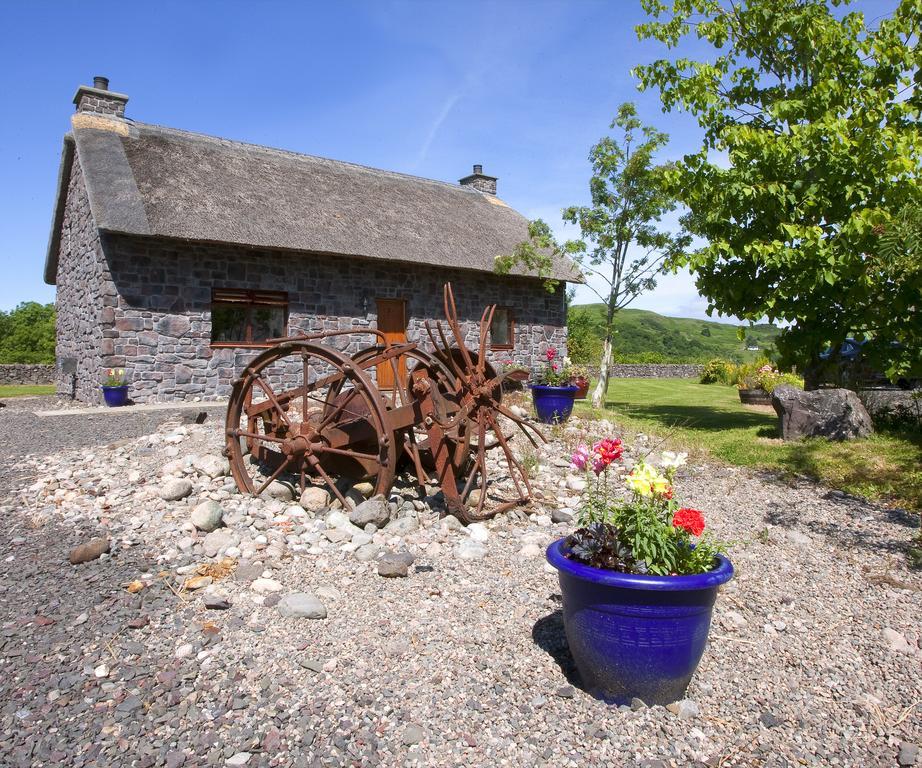 Clan Cottages Oban Exteriör bild